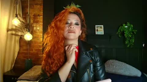 Snapshot of sahra_tayl0r_ chatting on 04/24/26, 02:08 SARA online show from 04/24/26, 02:08
