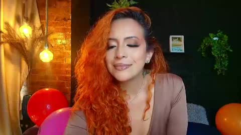 Snapshot of sahra_tayl0r_ chatting on 05/09/26, 03:17 SARA online show from 05/09/26, 03:17