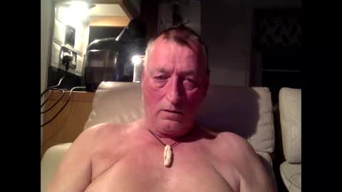 Snapshot of sail_naked chatting on 12/18/25, 09:10 sail_naked online show from 12/18/25, 09:10