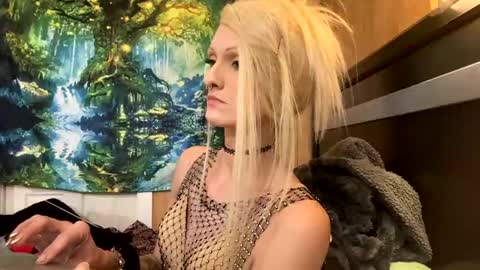 Snapshot of sailaway9694 chatting on 11/24/25, 04:23 PupTwink online show from 11/24/25, 04:23