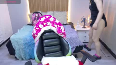 Snapshot of sailor_moon07 chatting on 09/25/25, 04:16 sailor online show from 09/25/25, 04:16