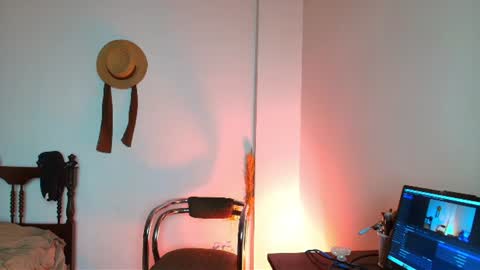 Sindy Scott online show from 07/04/26, 10:16