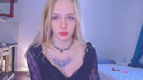 Sofia online show from 04/08/26, 05:18