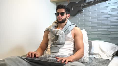 saimon  online show from 01/27/25, 09:00