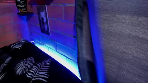 Snapshot of sainix_ chatting on 01/02/25, 09:39 sainix_ online show from 01/02/25, 09:39