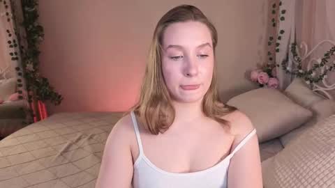 Snapshot of saint_trisha chatting on 03/25/26, 08:37 Trisha online show from 03/25/26, 08:37