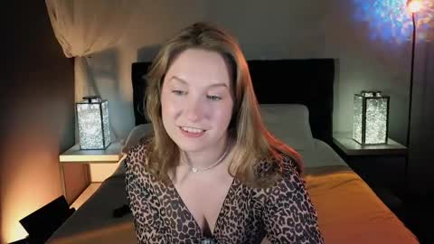 Snapshot of saint_trisha chatting on 05/19/26, 08:26 Trisha online show from 05/19/26, 08:26