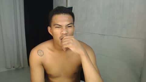 Snapshot of saj_taylor chatting on 10/26/25, 03:40 Taylor online show from 10/26/25, 03:40