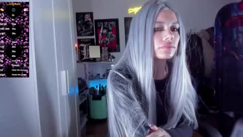    online show from 02/16/25, 06:43