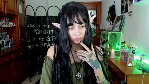    online show from 12/14/25, 10:31