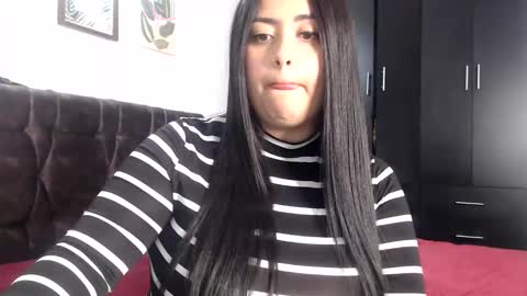 Snapshot of sakhmett chatting on 10/12/25, 03:27 Sarah online show from 10/12/25, 03:27