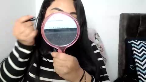 Snapshot of sakhmett chatting on 01/12/26, 12:49 Sarah online show from 01/12/26, 12:49