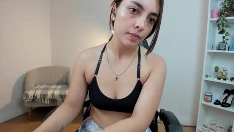 Snapshot of sakura_harper chatting on 11/04/25, 05:50 Sakura Harper online show from 11/04/25, 05:50