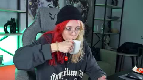 Snapshot of sakurabliss chatting on 09/14/25, 04:39 sakurabliss online show from 09/14/25, 04:39