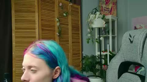 Snapshot of sakurabliss chatting on 11/12/25, 05:46 sakurabliss online show from 11/12/25, 05:46