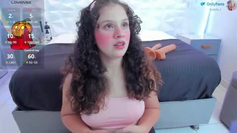 salem_rose01 online show from 10/30/25, 02:46