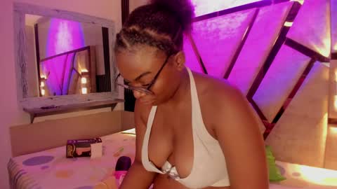 salem_rosee online show from 05/03/26, 01:44