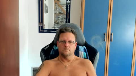 salichris online show from 07/11/26, 02:42