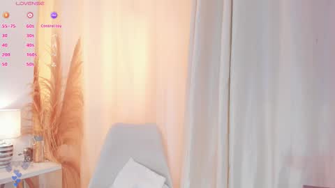 Snapshot of sally_azmani chatting on 03/03/26, 12:33 Silvia online show from 03/03/26, 12:33