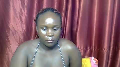 Snapshot of sally_bee1 chatting on 06/25/26, 05:12 sally_bee1 online show from 06/25/26, 05:12