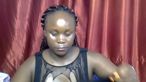Snapshot of sally_bee1 chatting on 07/11/26, 06:05 sally_bee1 online show from 07/11/26, 06:05