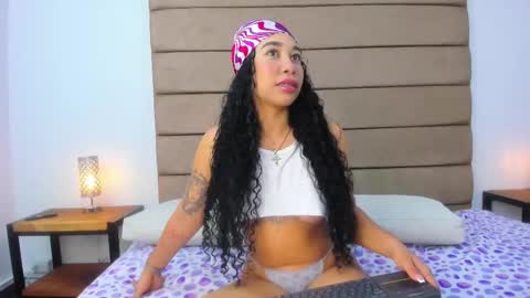 Snapshot of sally_rosses chatting on 02/22/25, 11:46 sally rosses online show from 02/22/25, 11:46