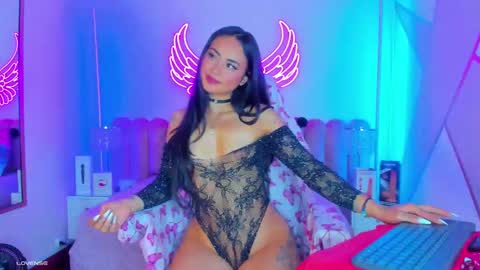 miss Sally online every night from 1am to 8am  Colombia time online show from 02/13/26, 01:29