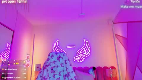 miss Sally online every night from 1am to 8am  Colombia time online show from 03/26/26, 11:49