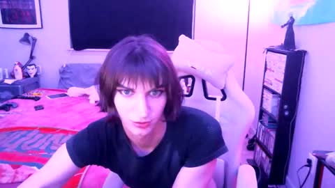 SallyLongzzz online show from 05/25/26, 12:49