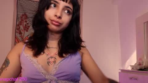 Snapshot of sallymaddoxx chatting on 05/20/26, 01:06 sallymaddoxx online show from 05/20/26, 01:06
