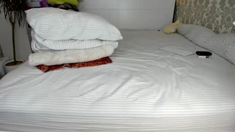 SalmaRoth online show from 02/10/25, 06:03