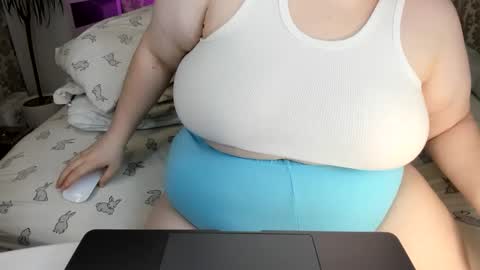 SalmaRoth online show from 02/25/25, 07:47