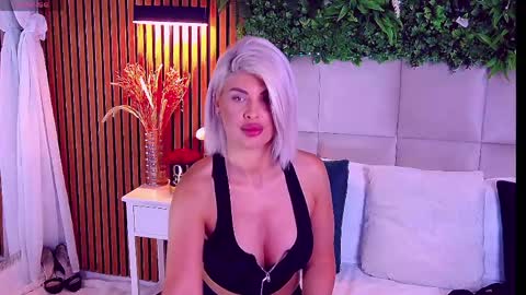 SalmaRoze online show from 05/01/26, 05:01