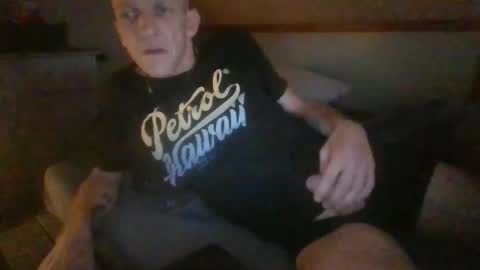 Snapshot of salmo6 chatting on 12/18/25, 05:57 salmo6 online show from 12/18/25, 05:57