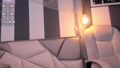 Snapshot of salome__evans chatting on 01/19/25, 03:42 salome__evans online show from 01/19/25, 03:42