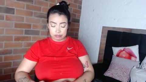 Snapshot of salome__hills chatting on 01/30/25, 08:54 online show from 01/30/25, 08:54