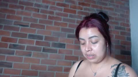 Snapshot of salome__hills chatting on 02/26/25, 01:21 online show from 02/26/25, 01:21