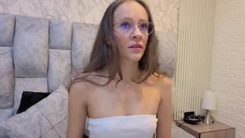 Snapshot of salome_cruxx chatting on 12/13/25, 08:47 salome_cruxx online show from 12/13/25, 08:47