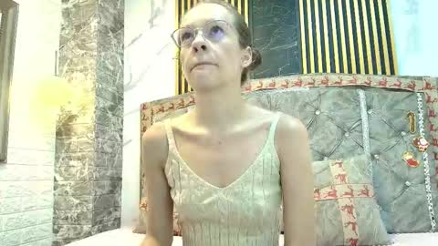 salome_cruxx online show from 12/20/25, 11:17