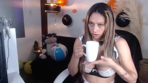 Snapshot of salome_drasin chatting on 10/30/25, 08:49 salome_drasin online show from 10/30/25, 08:49