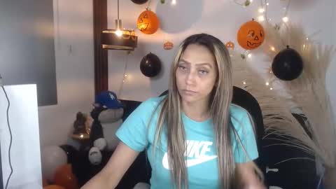 Snapshot of salome_drasin chatting on 11/03/25, 10:32 salome_drasin online show from 11/03/25, 10:32