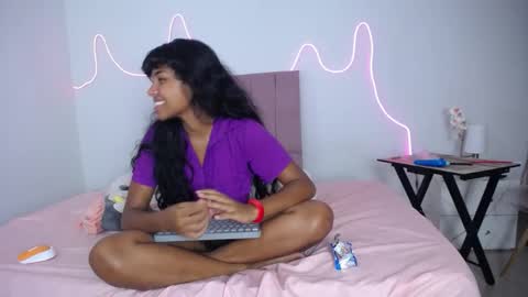 salome_horny3 online show from 02/24/26, 04:32