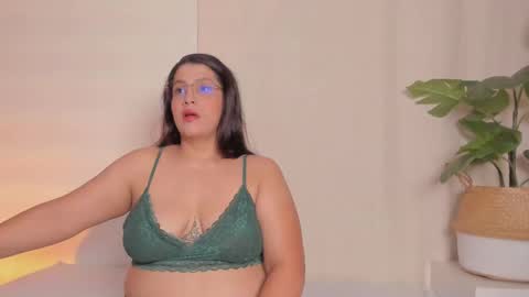   Salome  online show from 11/19/25, 04:01