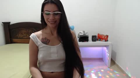 Snapshot of salome_sweet4_ chatting on 02/07/25, 08:31 salome online show from 02/07/25, 08:31