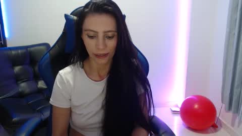 Snapshot of salome_sweet4_ chatting on 12/05/25, 02:09 salome online show from 12/05/25, 02:09