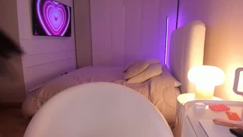 salo online show from 10/16/25, 12:55