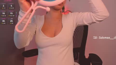 Salome  online show from 04/16/26, 01:45