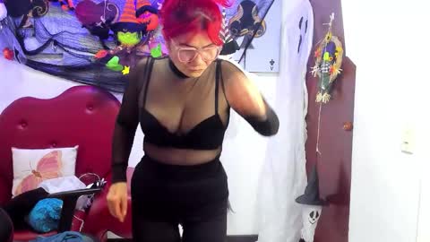 Salomee diazz online show from 10/31/25, 09:05