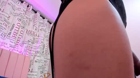 Snapshot of salomee_foxx_ chatting on 12/22/24, 02:39 Salome online show from 12/22/24, 02:39