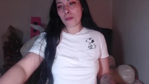 Snapshot of salomefox2 chatting on 02/07/25, 04:27 yenny online show from 02/07/25, 04:27